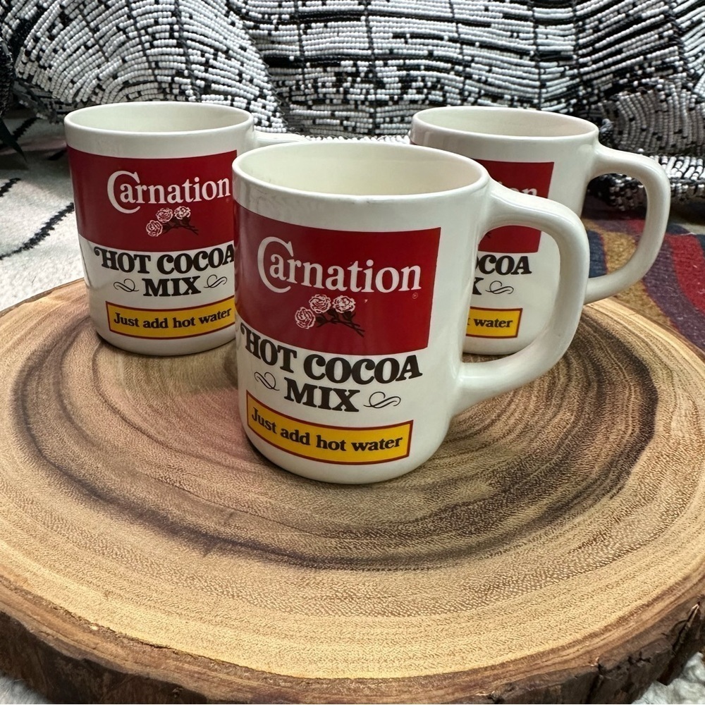 Vintage Carnation Hot Cocoa Mix mugs set of three coffee cups